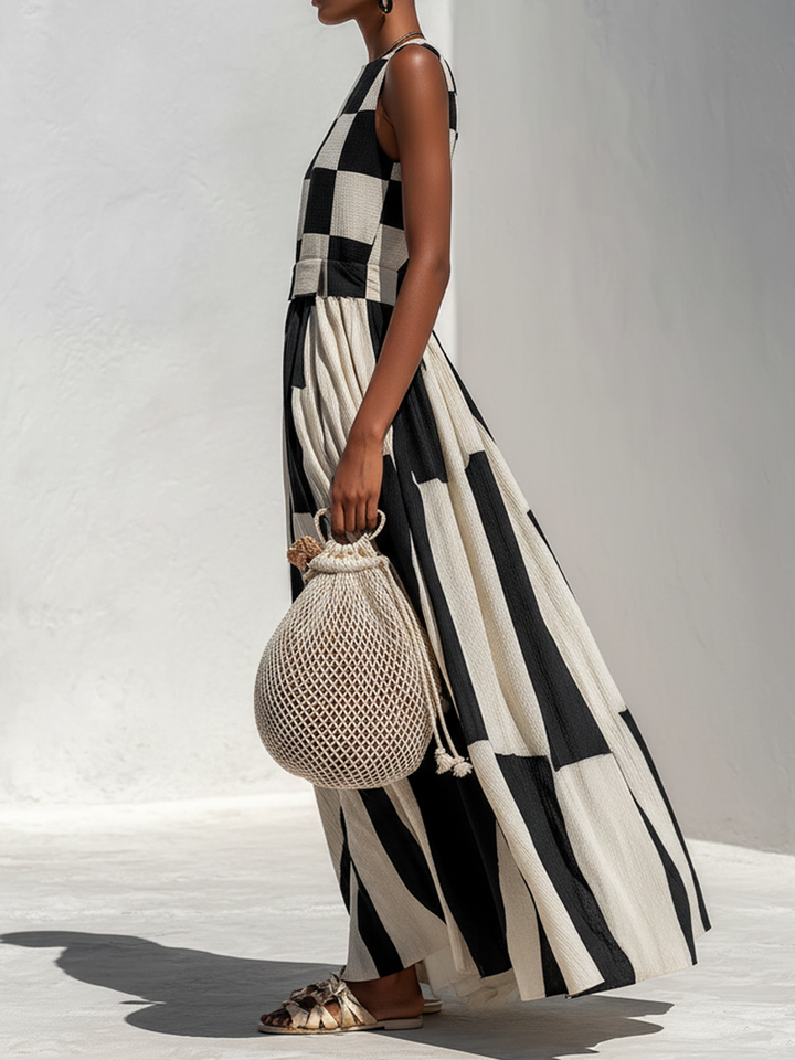 Hallie - Sleeveless Contrast Maxi Dress