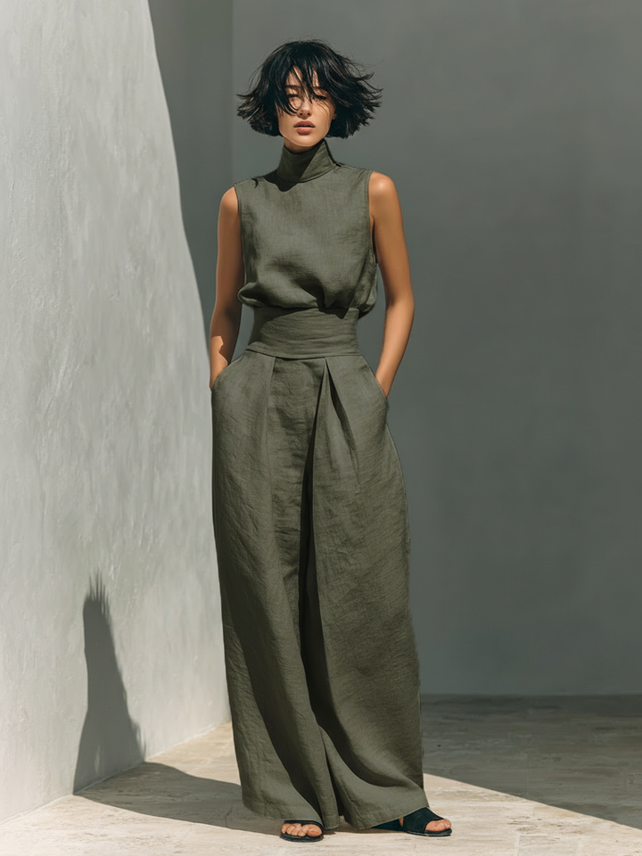 Women's minimalist set in cotton and linen with sleeveless blouse and wide-leg pants